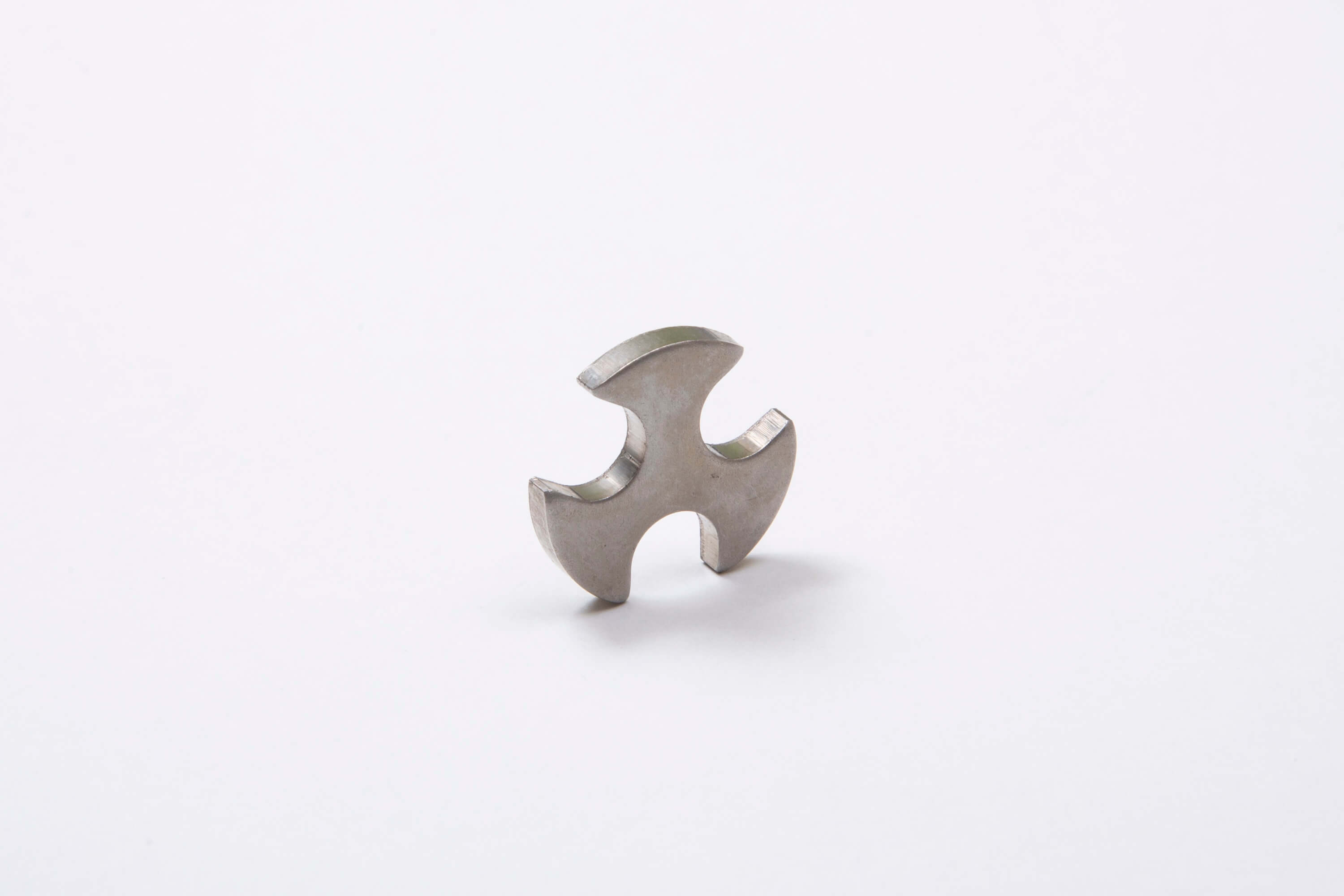 金属プレス加工製品11