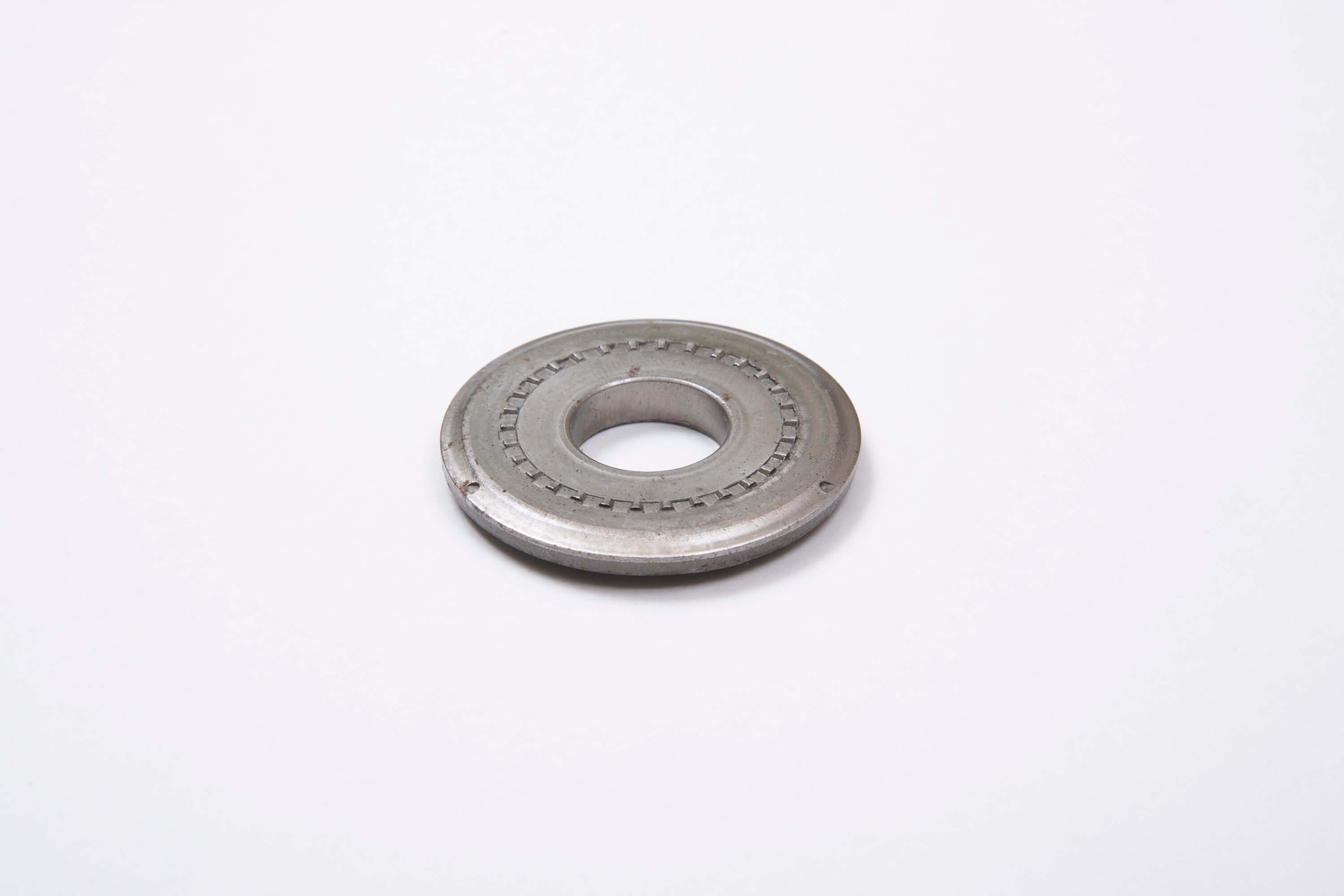 金属プレス加工製品15
