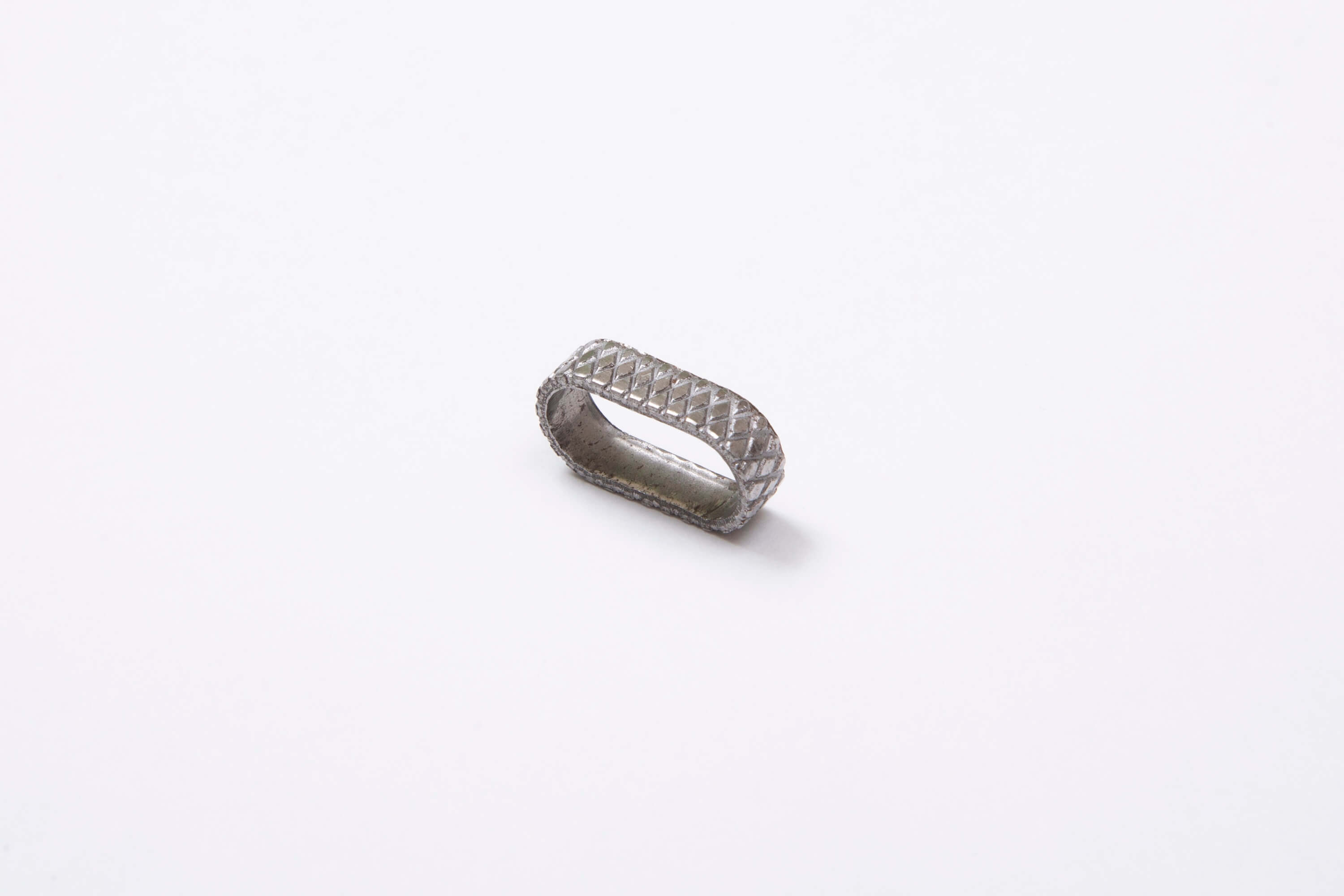 金属プレス加工製品20