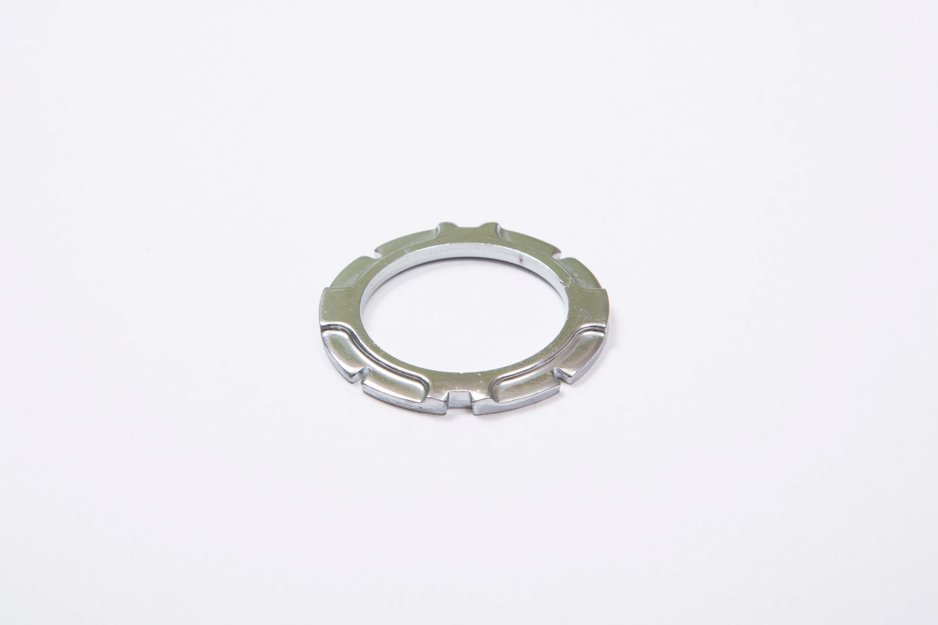 金属プレス加工製品21