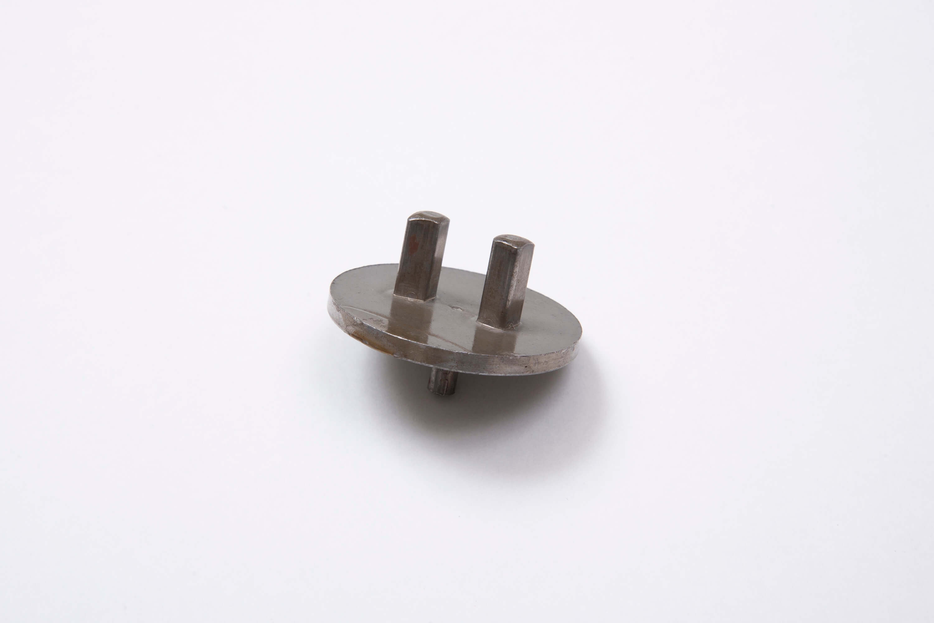 金属プレス加工製品23
