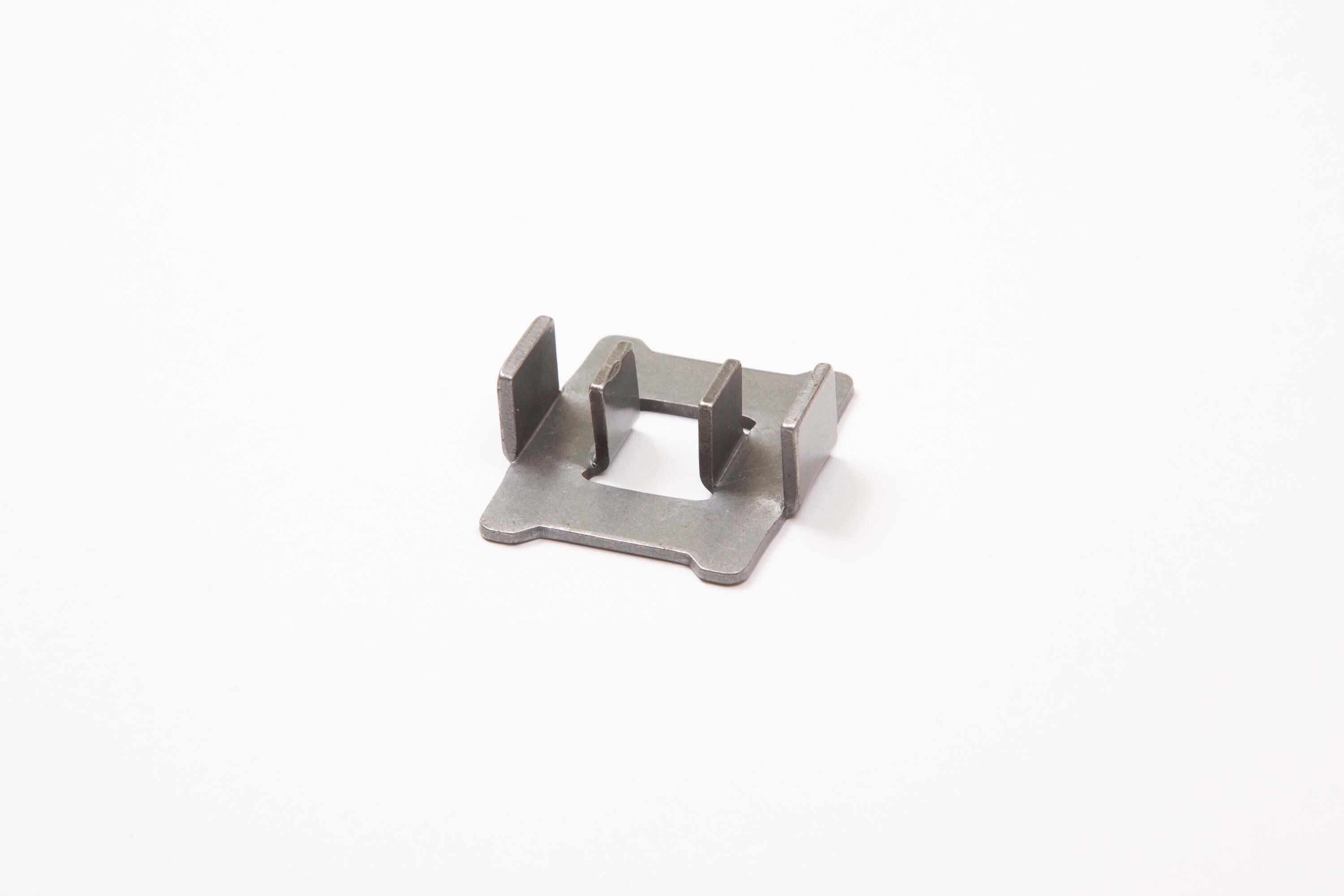 金属プレス加工製品28