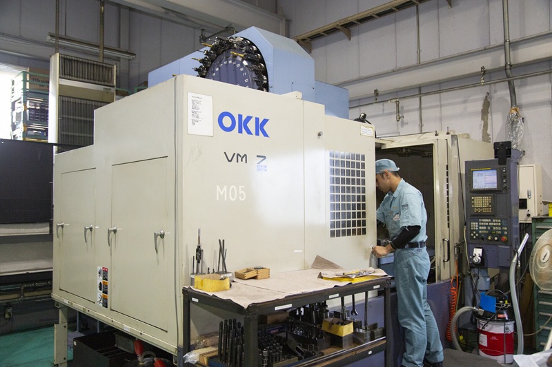 マシニングセンター